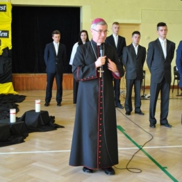 Wizyta kanoniczna  J.E. ks. Biskupa Jana Wątroby w naszej szkole
