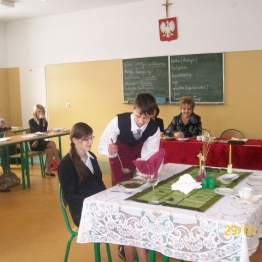 Dodatkowa oferta edukacyjna dla uczniów i absolwentów
