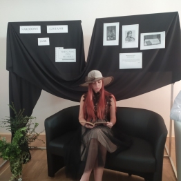 Literackie spotkania w bibliotece Zespołu Szkół CKR im. Jana Pawła II w Brzostku