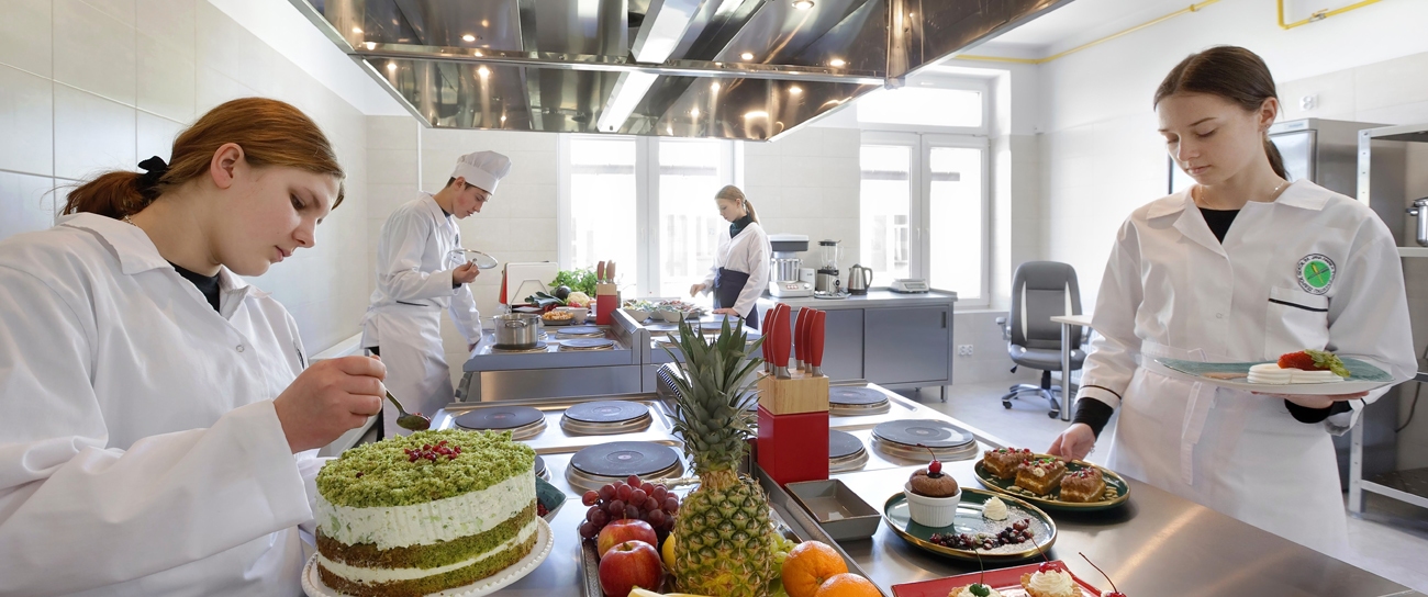 Zdjęcie - Slider Zespół Szkół CKR im. Jana Pawła II w Brzostku